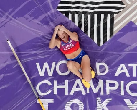 The American vaulter claims third straight world championship pole vault championship in dramatic Tokyo final